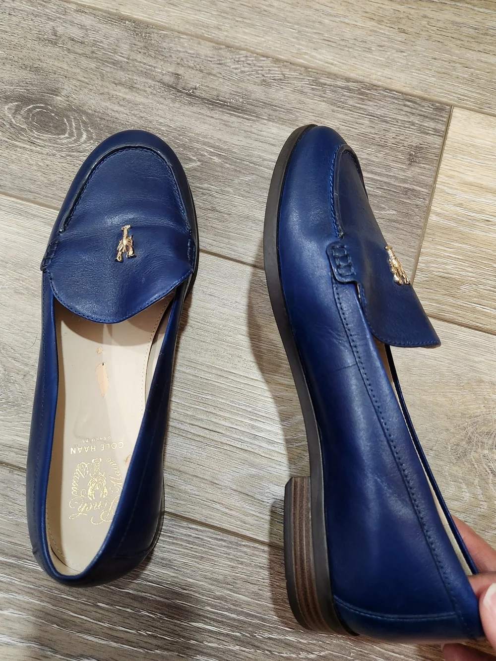 Cole Haan Navy Pinch Lobster Leather Loafers with Gold Emblem Size 6 - Picture 14 of 14